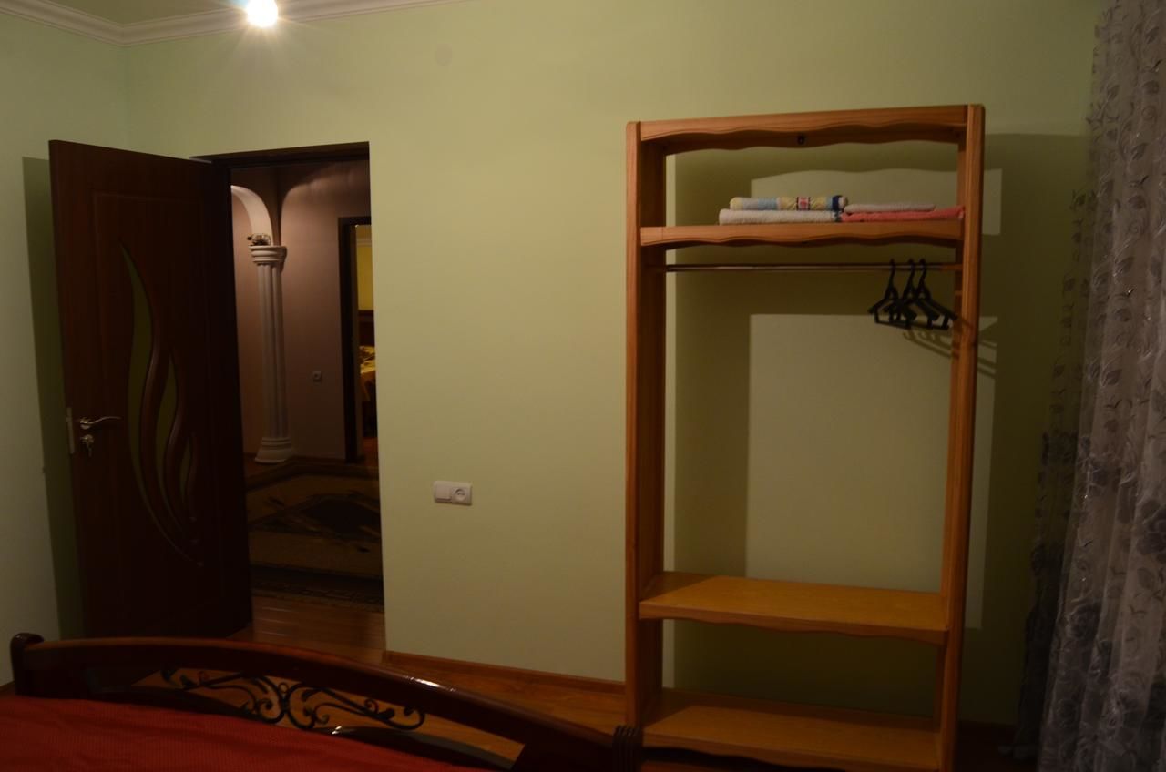 Отели типа «постель и завтрак» Anahit Guesthouse Дилижан-14