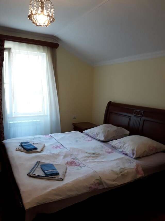 Отели типа «постель и завтрак» Anahit Guesthouse Дилижан-23